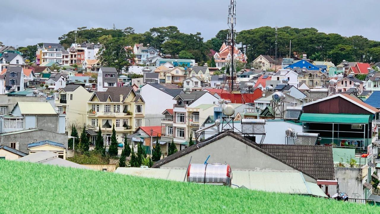 Dalat Stream Hotel-Khach San Dep ダラット エクステリア 写真