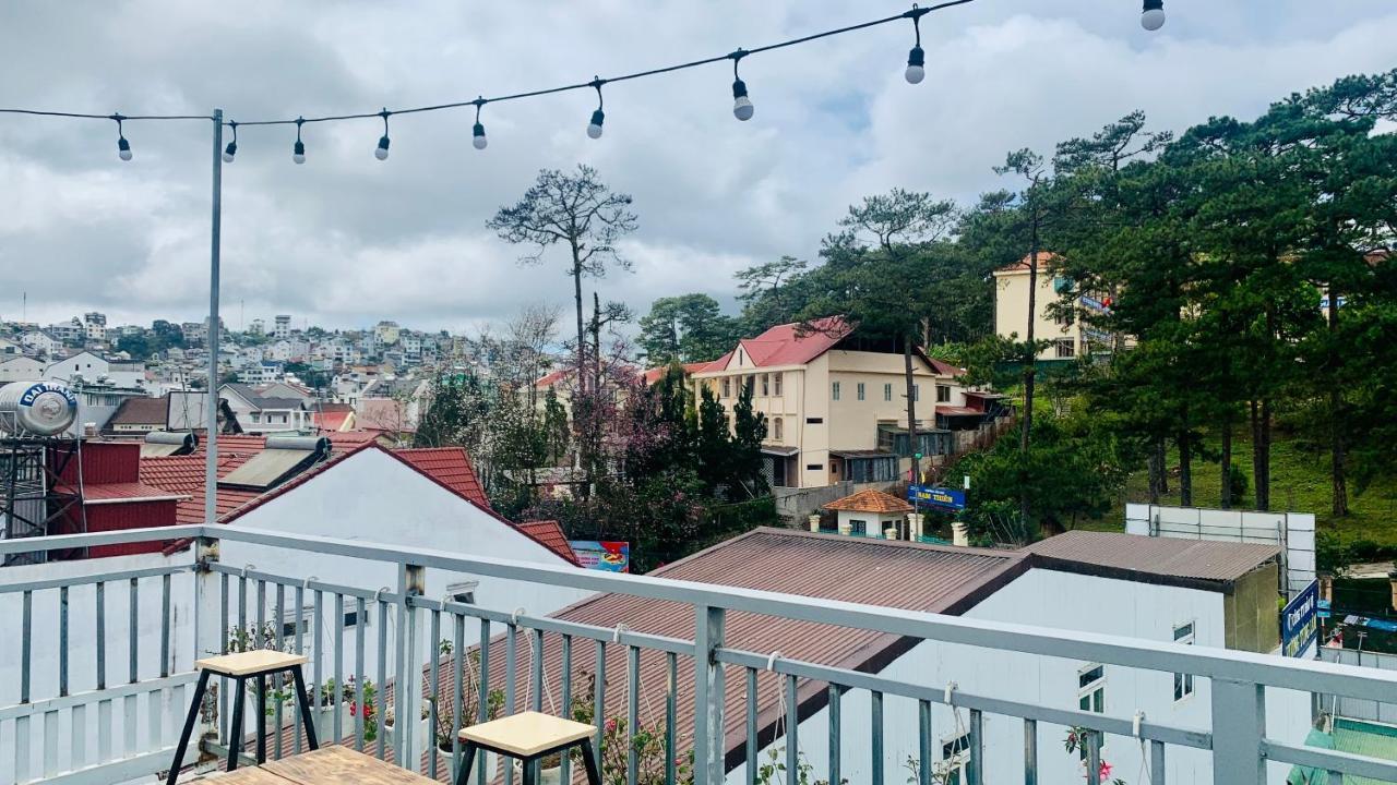 Dalat Stream Hotel-Khach San Dep ダラット エクステリア 写真