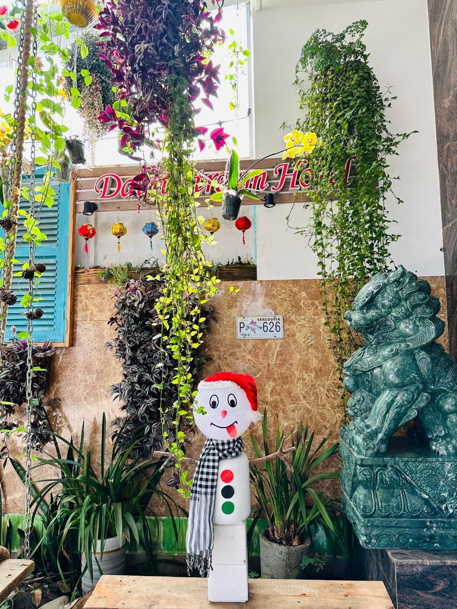 Dalat Stream Hotel-Khach San Dep ダラット エクステリア 写真